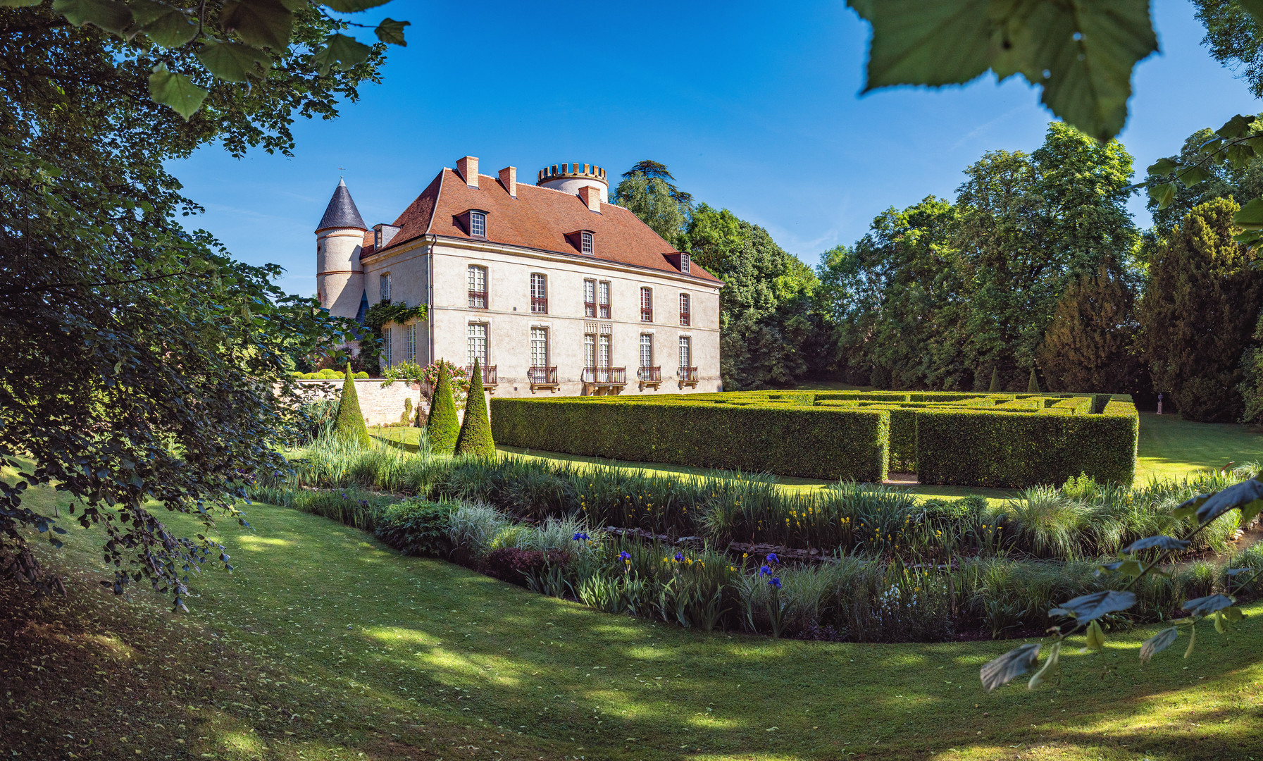 Chateau de Pesselieres ... kurz mal rund ums Chateau