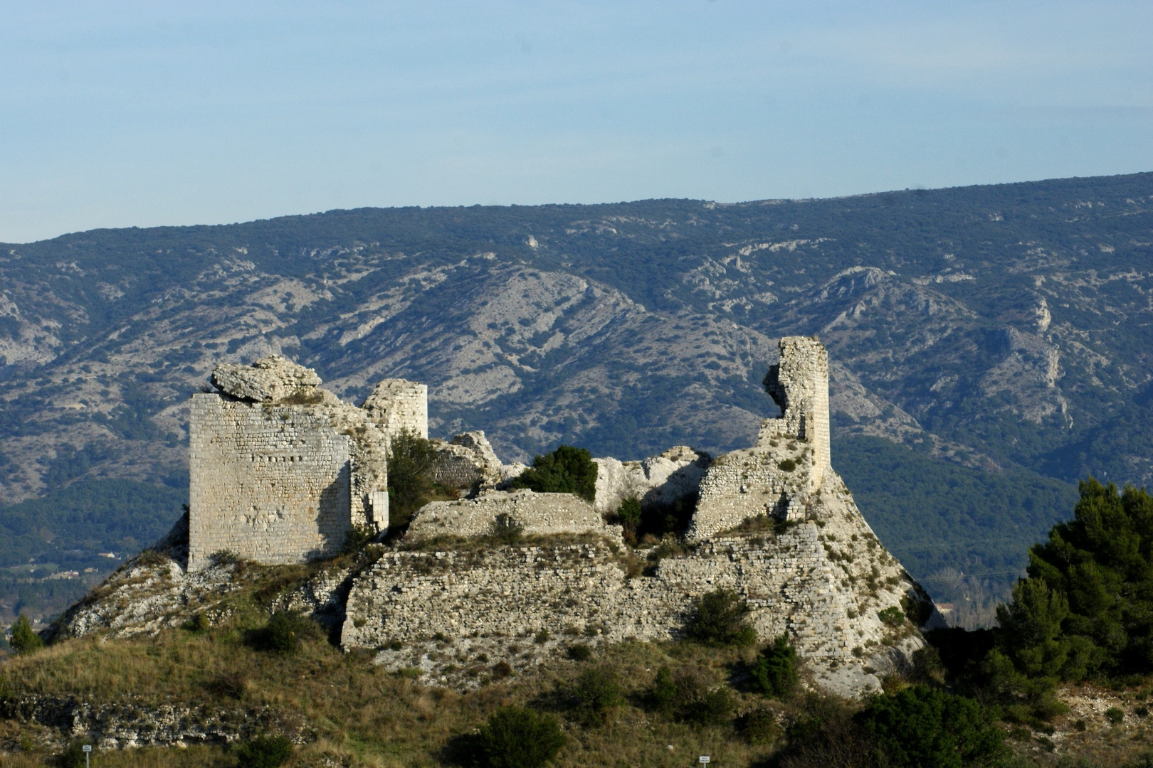 chateau des guize a orgon