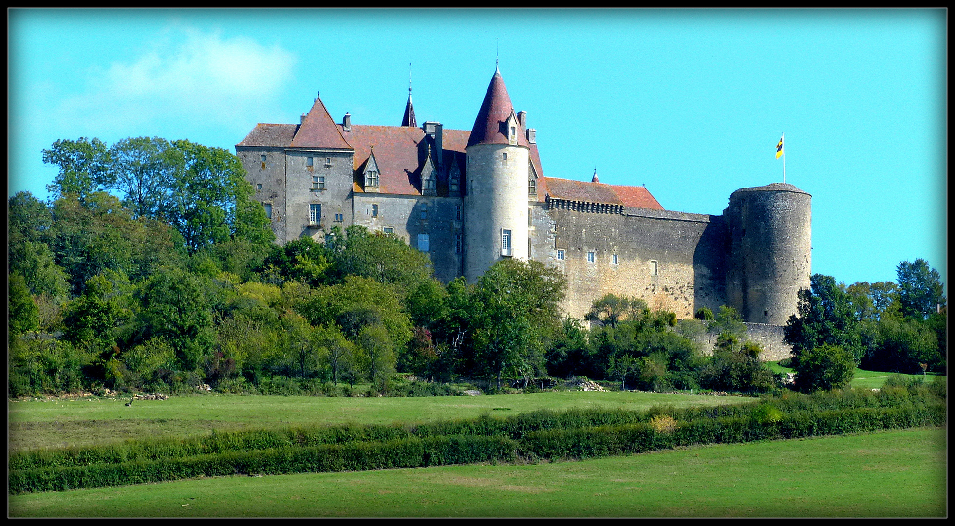 CHATEAUNEUF - EN - AUXOIS - 1 -