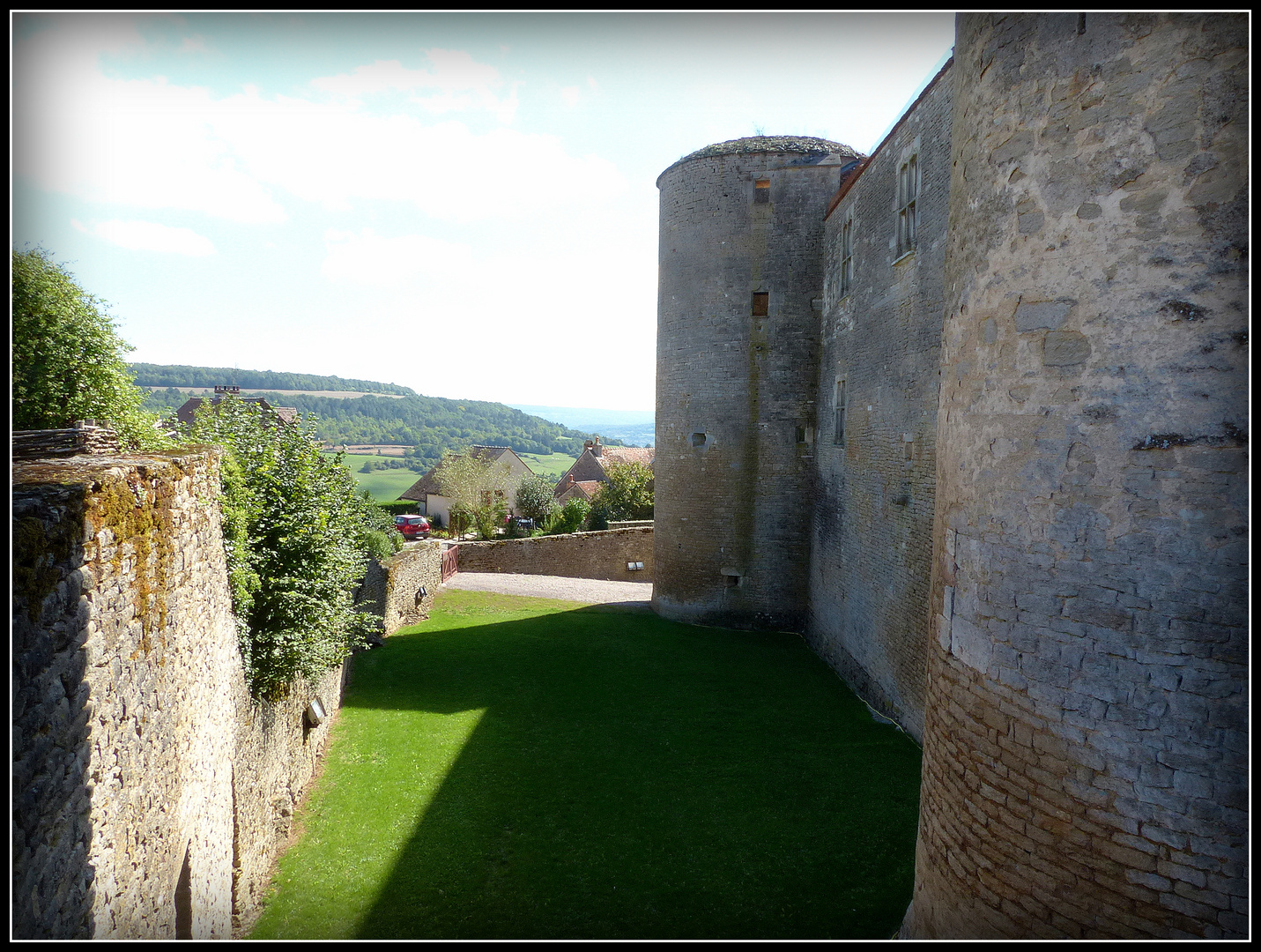 CHATEAUNEUF - EN - AUXOIS - 6-