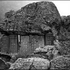 Chatsch'khare (Kreuzsteine) am Höhlenkloster Geghard