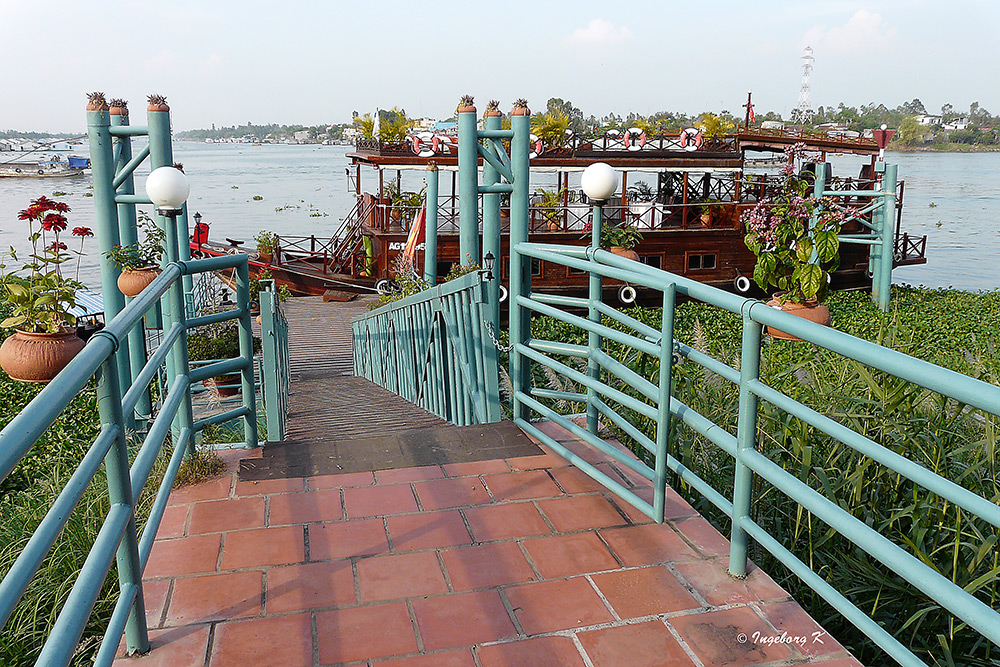 Chau Doc - Bootssteg zum Mekong und den Fährschiffen