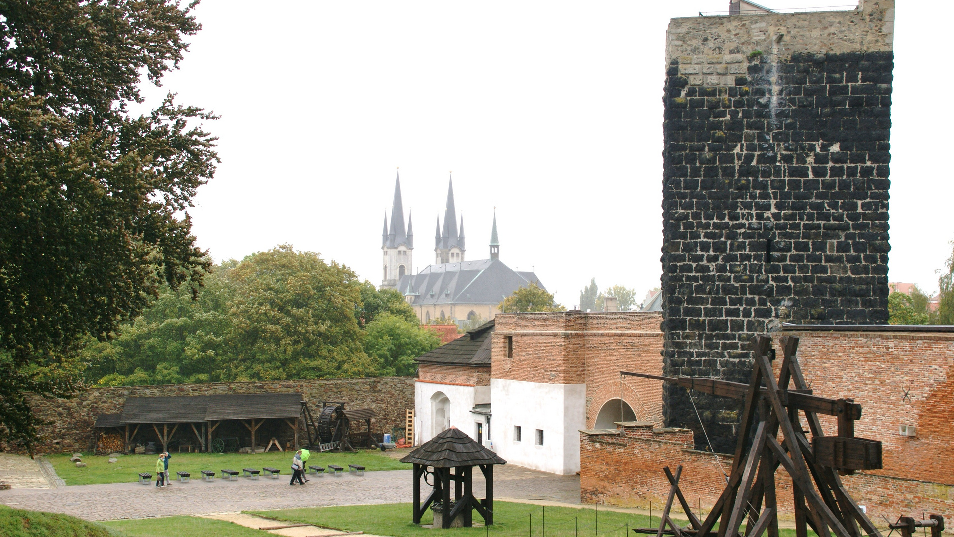 Cheb (Tschechien) - Burg Cheb - Hrad Cheb mit Blick auf St. Nikolaus  - 03.10.2019