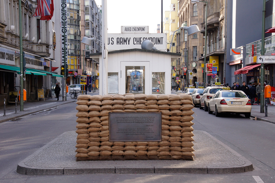 Checkpoint Charlie (2)