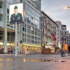 Checkpoint Charlie im Regen