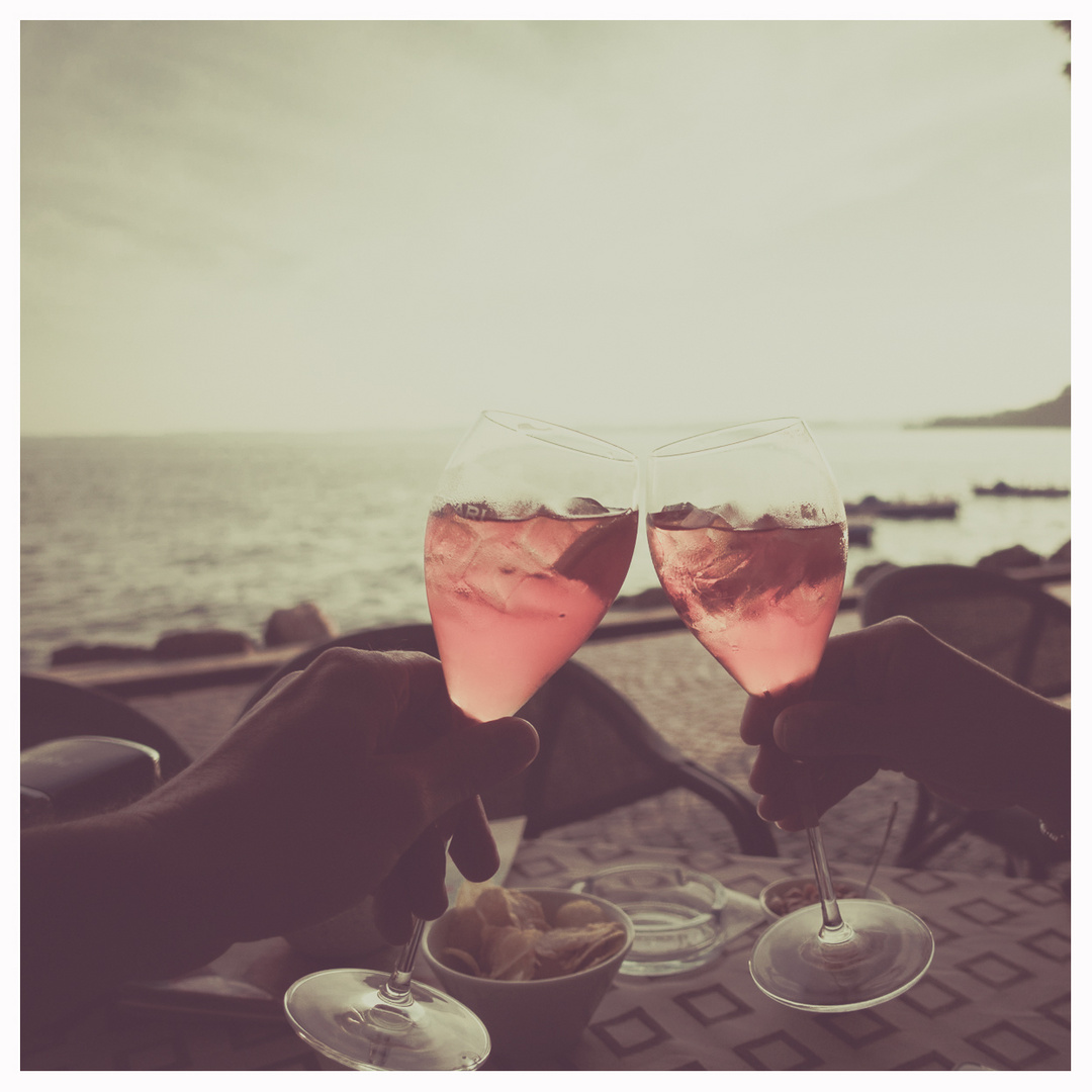 cheers. Foto & Bild streetfotografie ohne menschen, motive Bilder auf