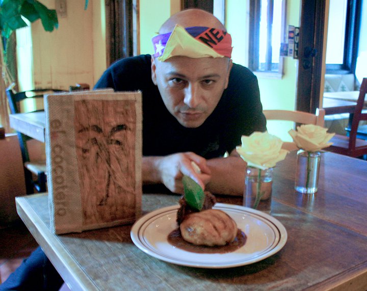 CHEF VENEZOLANO CARLOS LA CRUZ EN EL COCOTERO RESTAURANTE