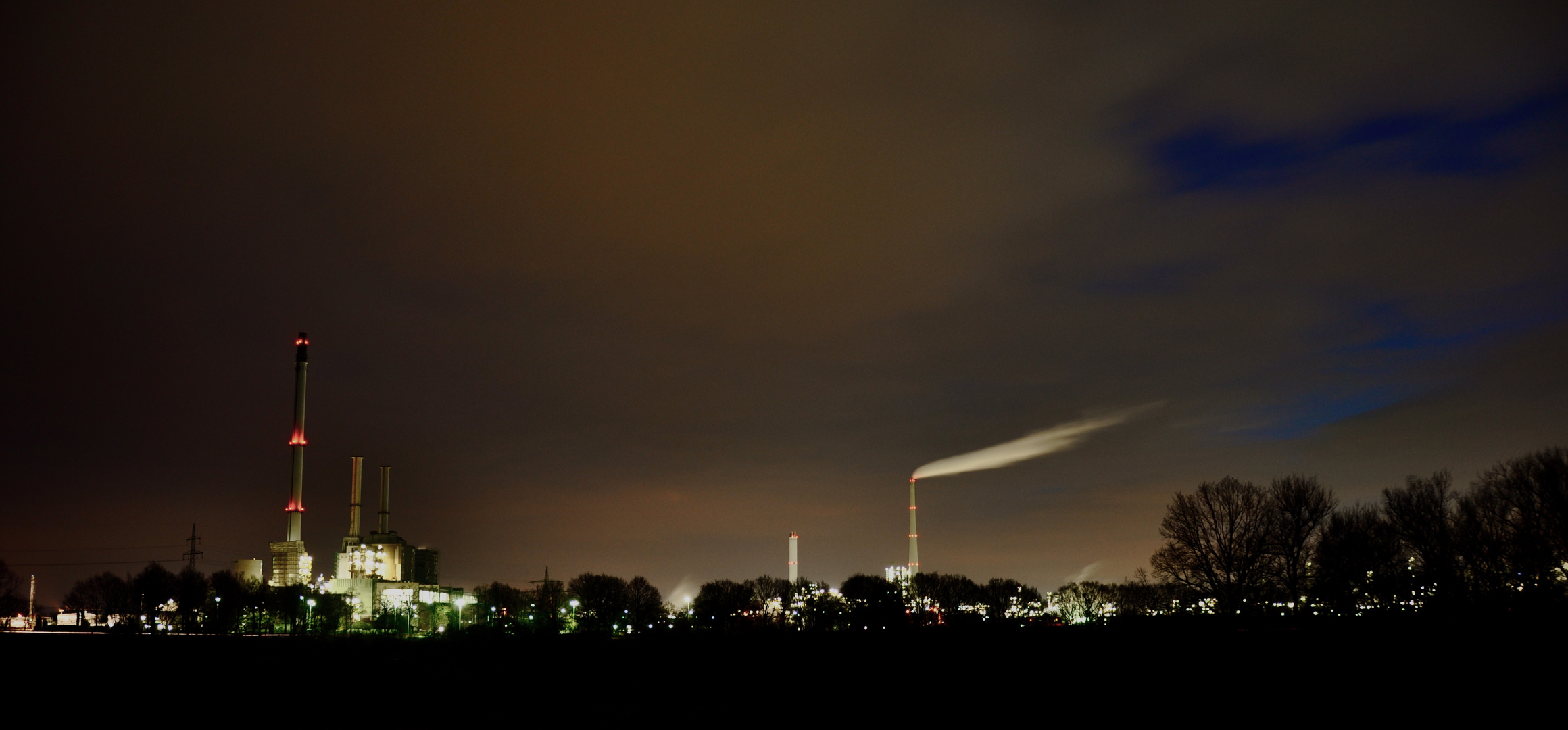 Chemiepark bei Nacht