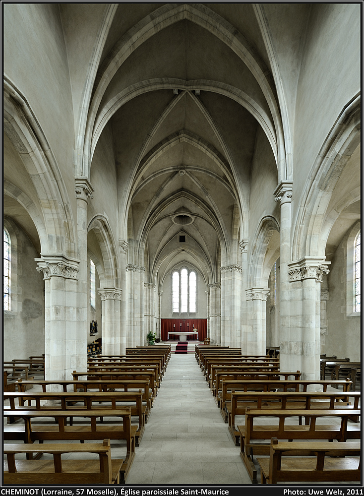 CHEMINOT, Église paroissiale Saint-Maurice, Ansicht des Innenraums von WSW