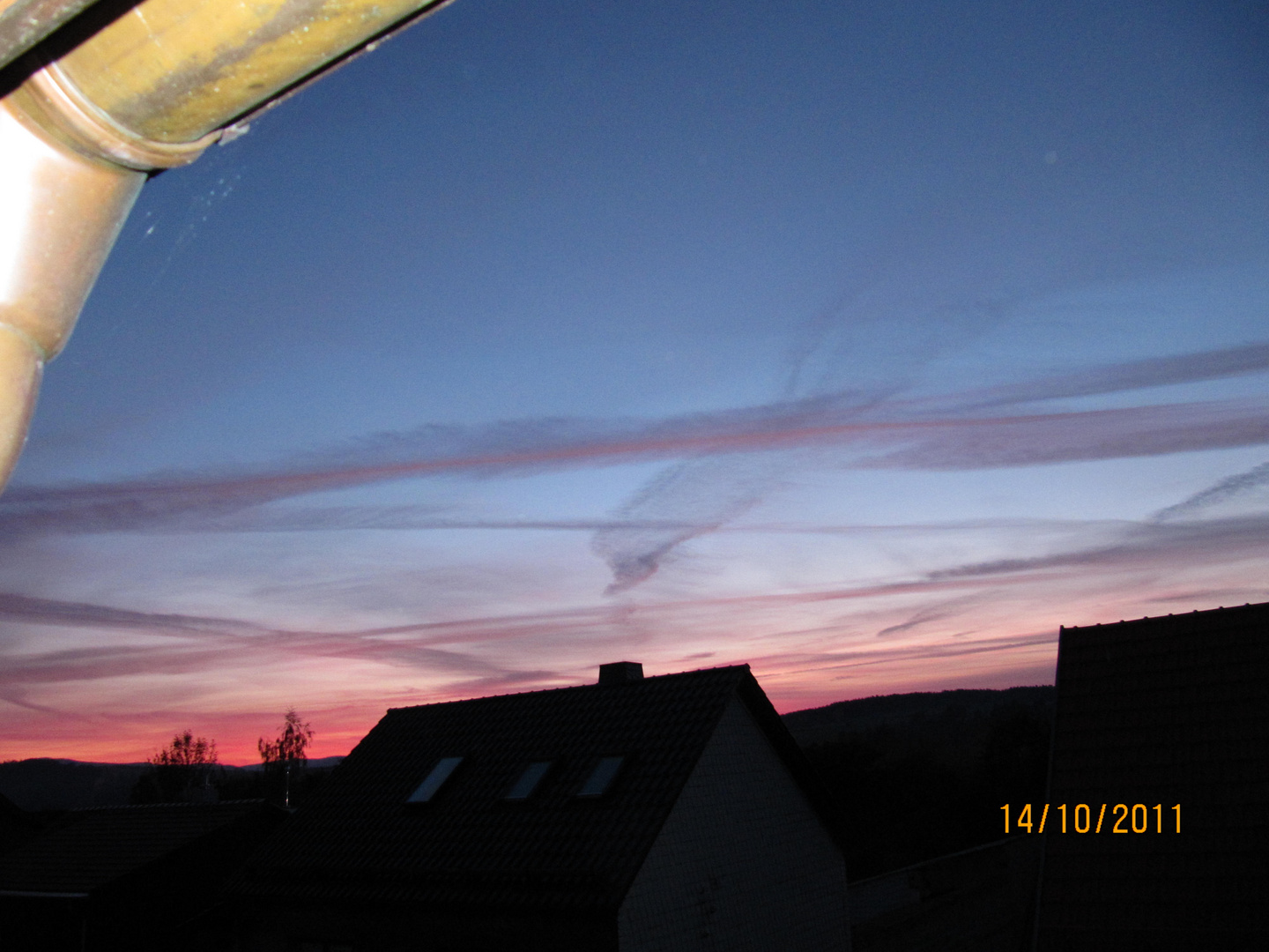 Chemtrail am Abend