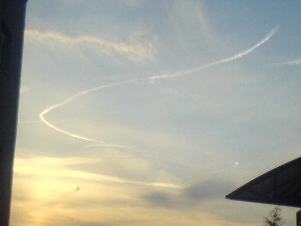 Chemtrail über Leipzig 3