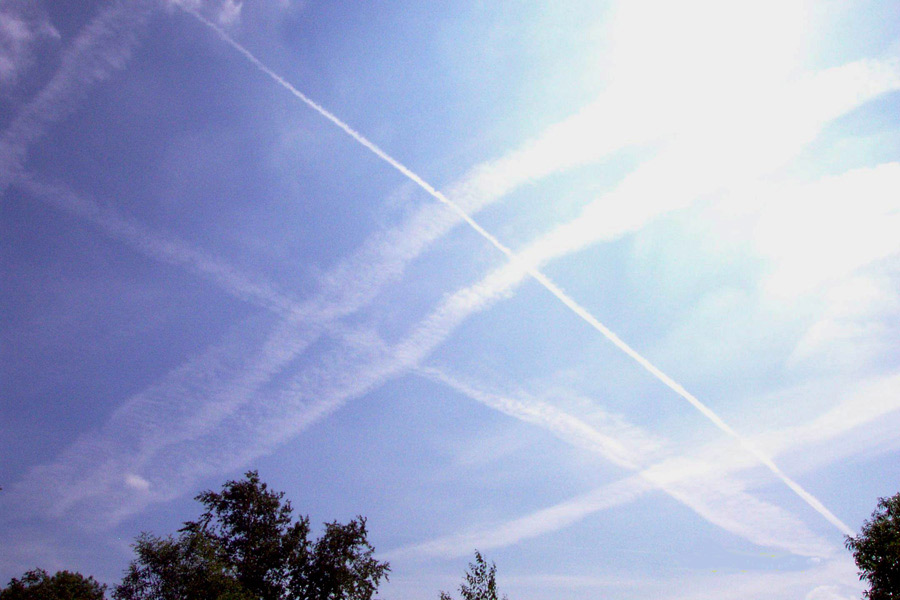 * Chemtrails * Bild 1