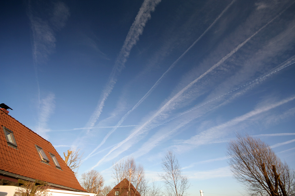 Chemtrails ohne Ende........WICHTIG, bitte anschauen und lesen!!!!!