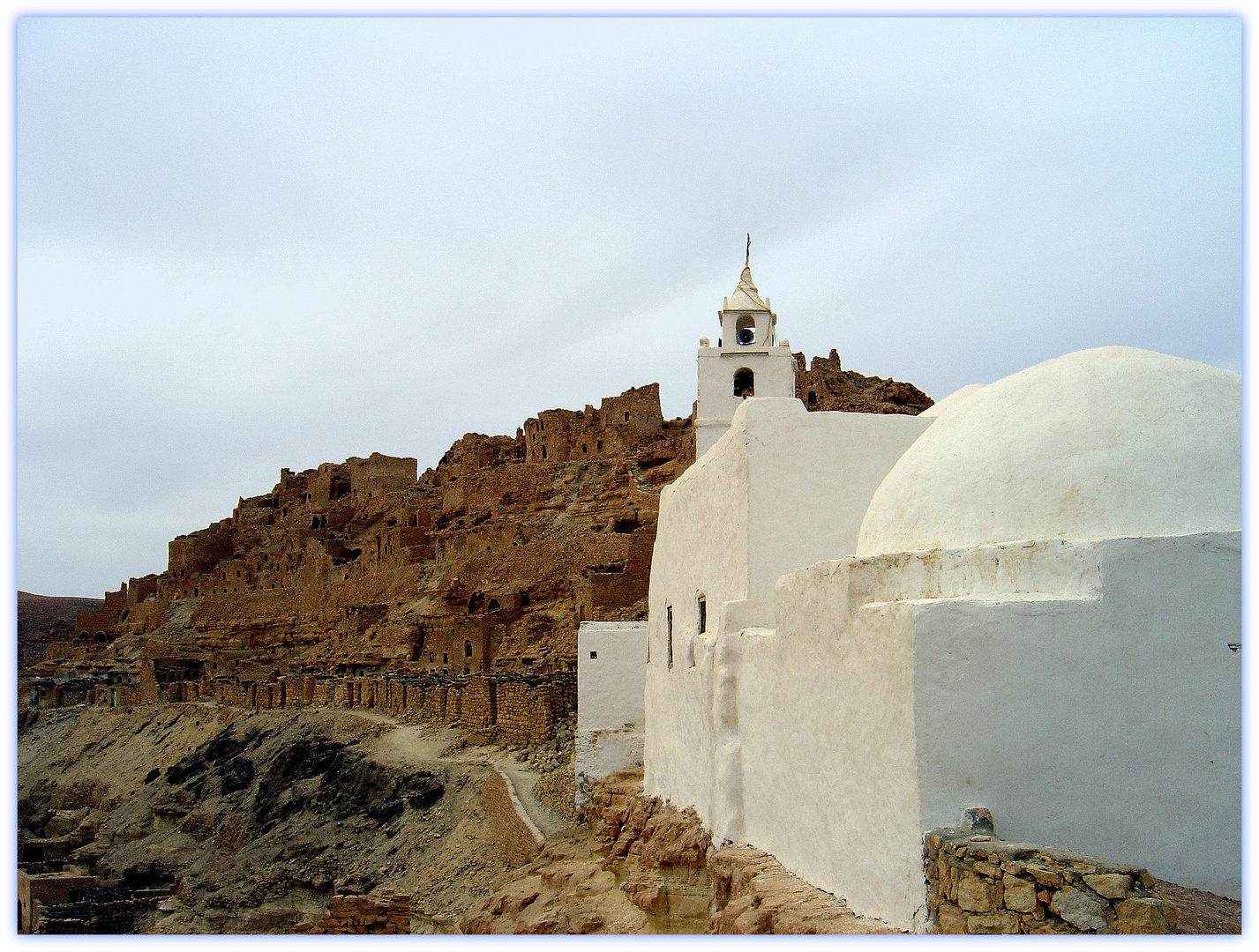 Chenini, la mosquée et l'ancien village