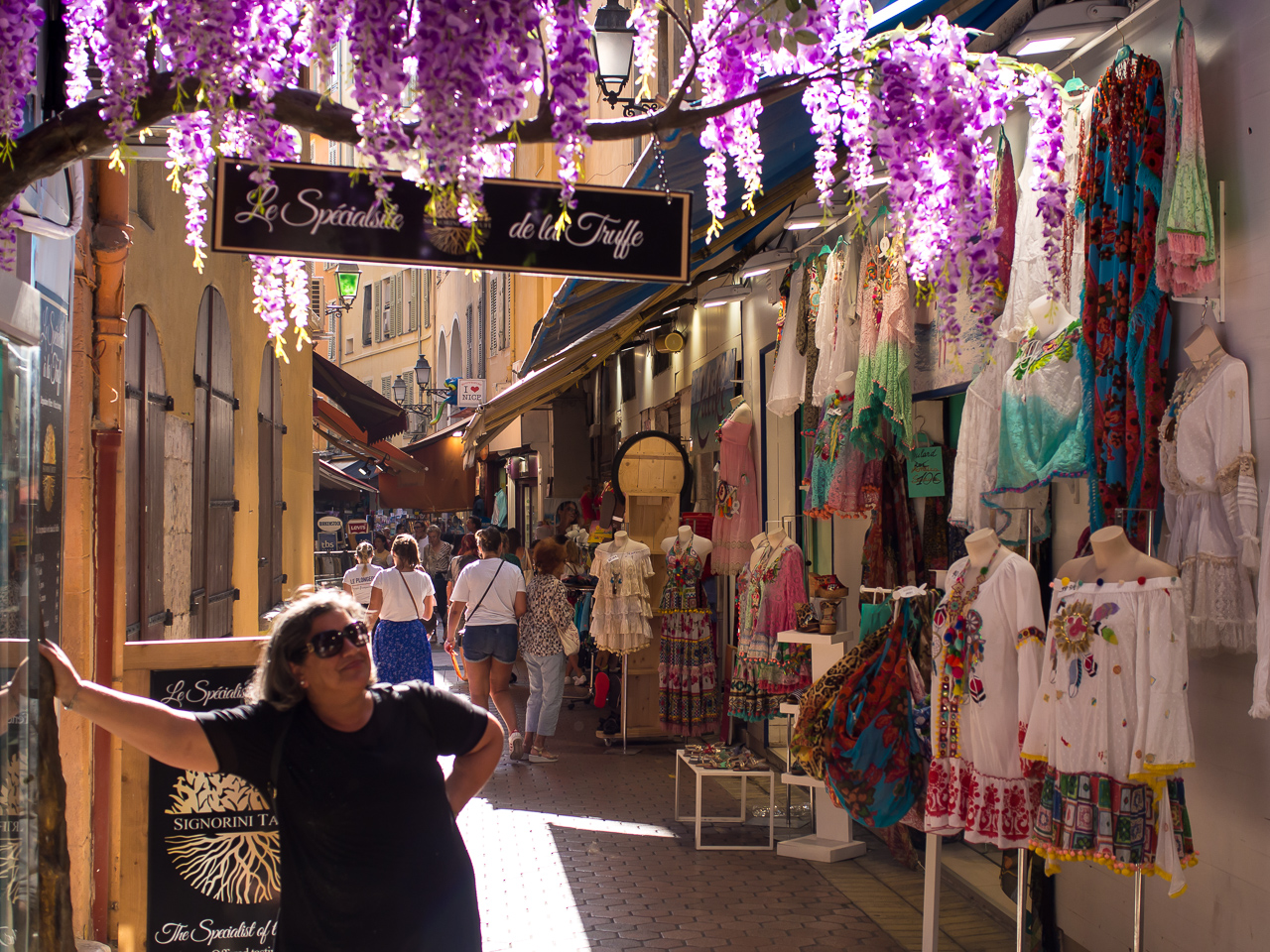 chercher des truffes dans le vieux Nice