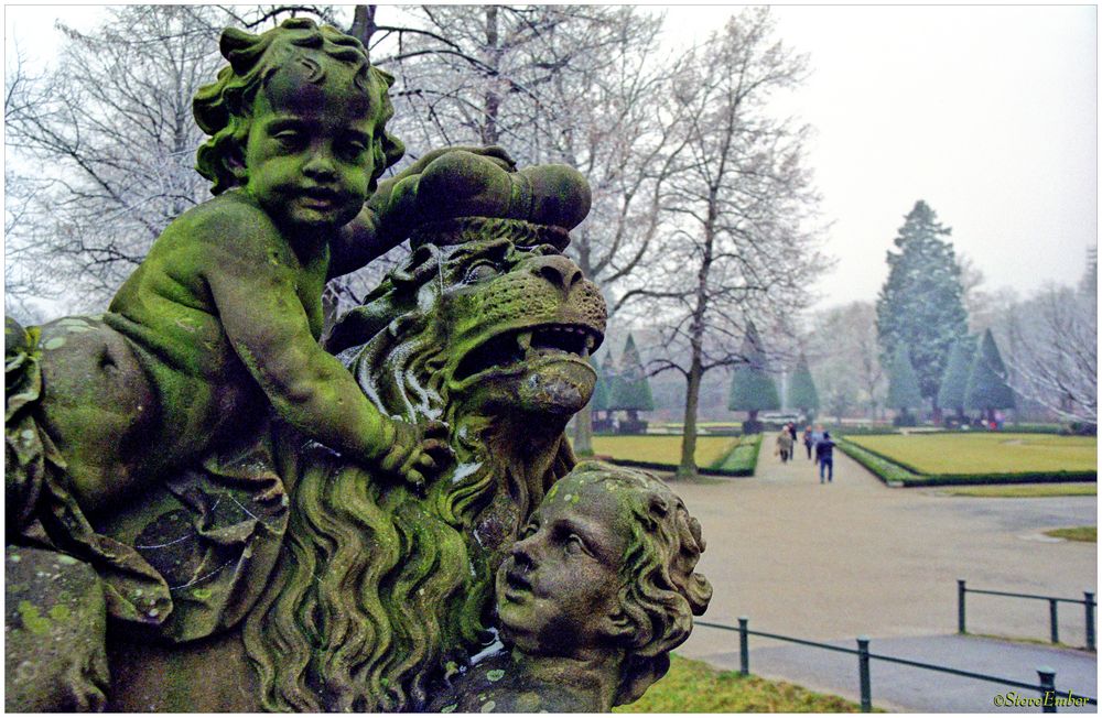 Cherubs and a Lion King in a Frosty Garden