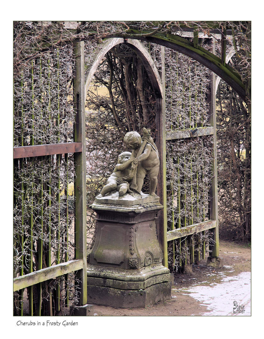 Cherubs in a Frosty Garden (F11 for best viewing)