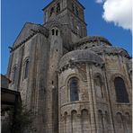  Chevet de la Collégiale Saint-Pierre (XIIème)  --  Chauvigny