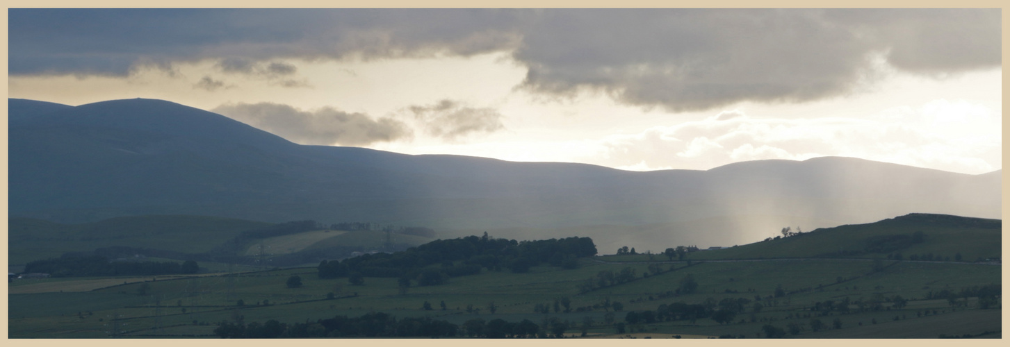 cheviot hills from corbys crags