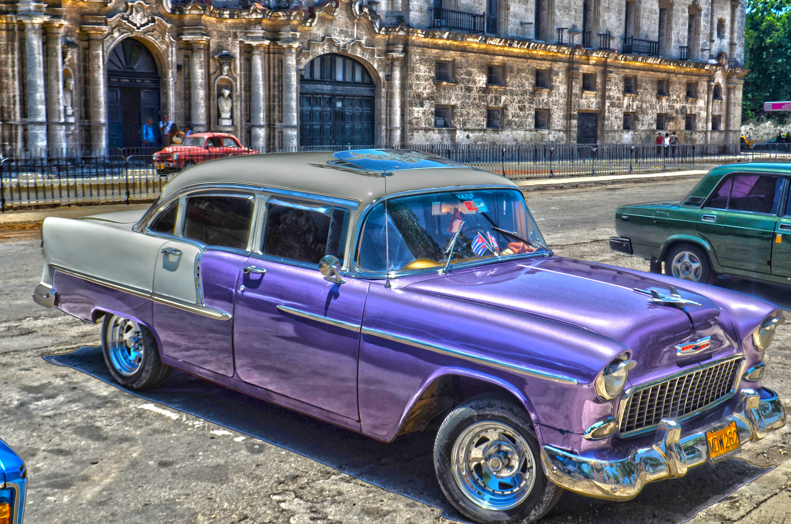 Chevrolet BelAir - surreal in Havanna