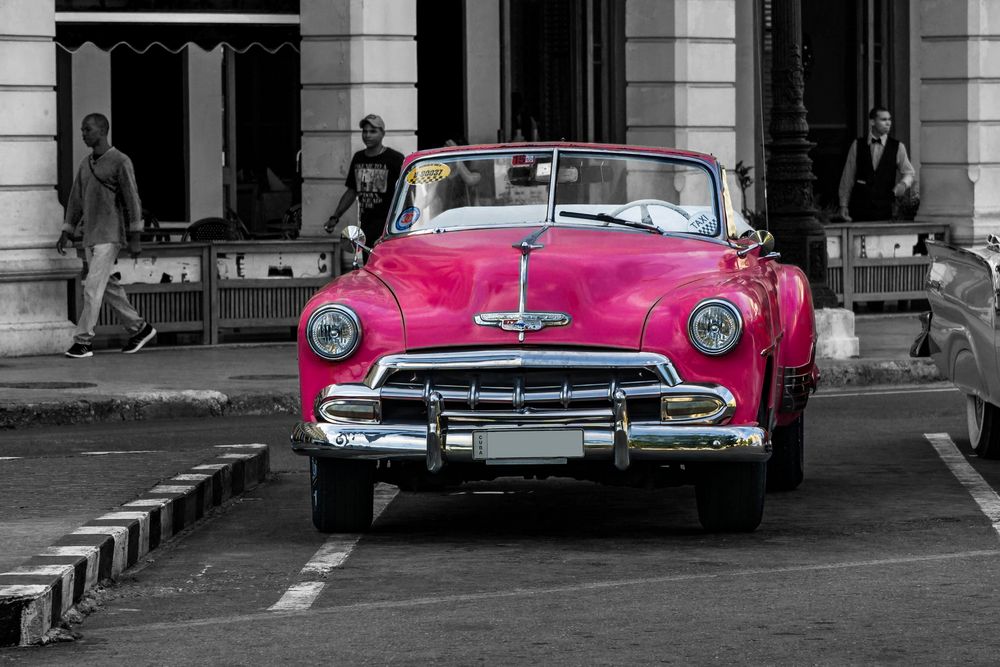 Chevrolet Cabrio in Pink