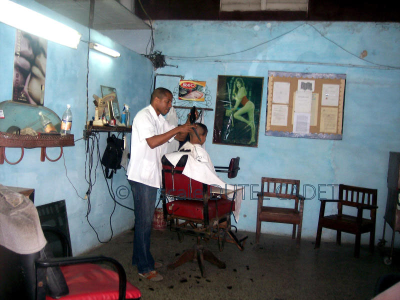 Chez le coiffeur à La Havane