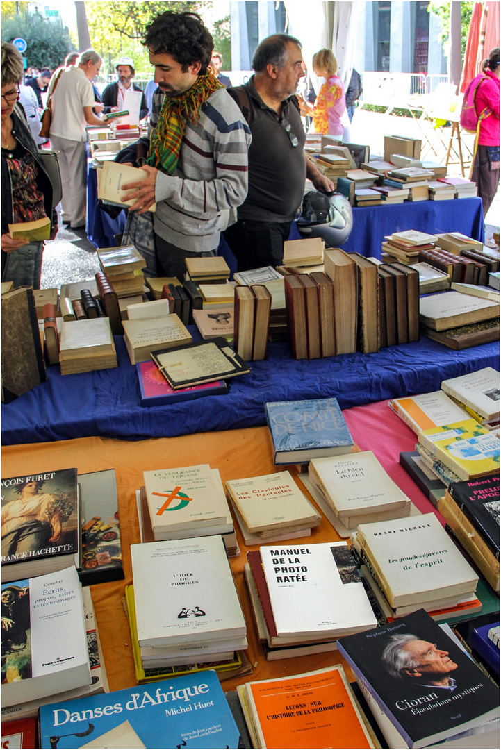 chez les bouquinistes