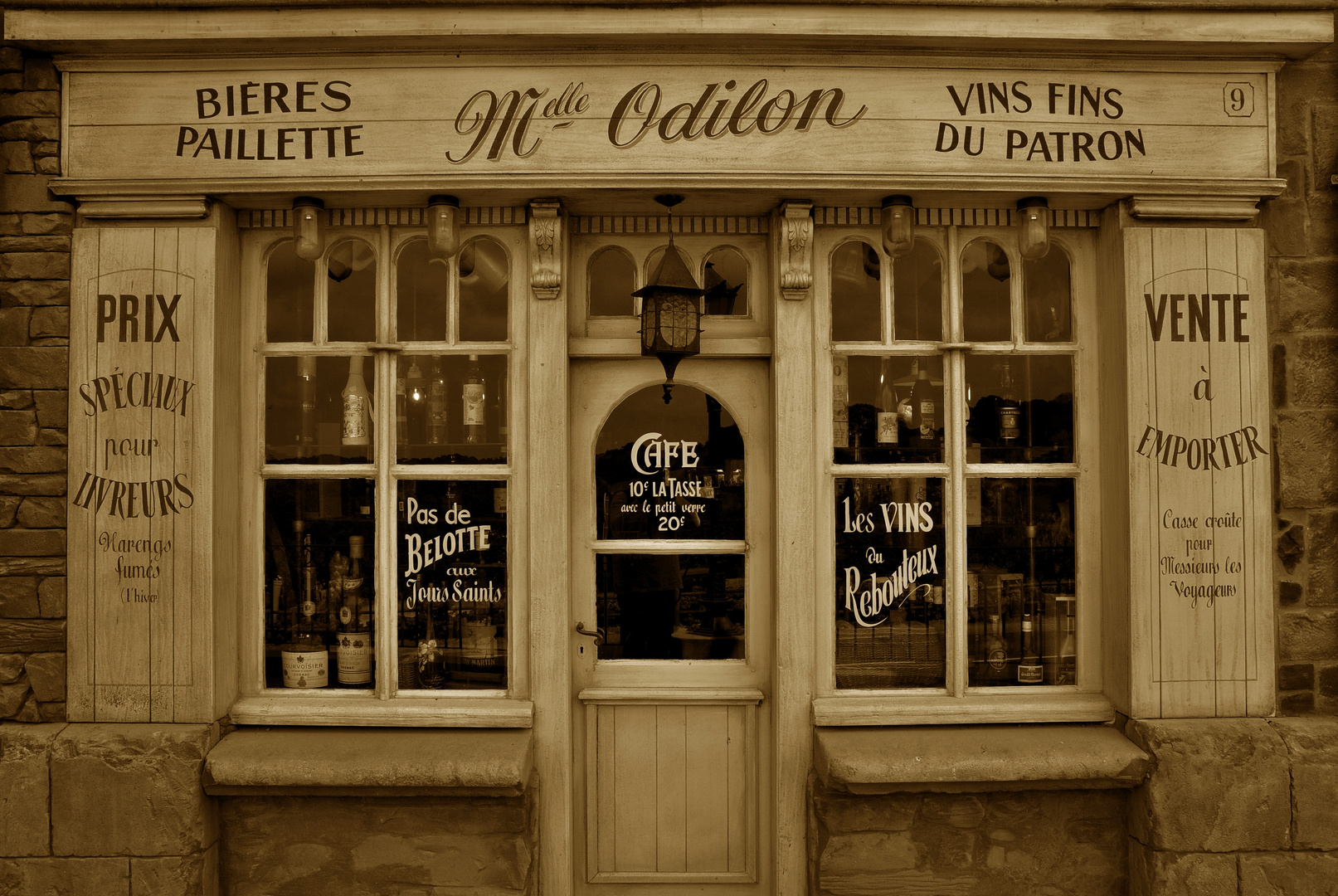 chez Mademoiselle Odilon photo et image