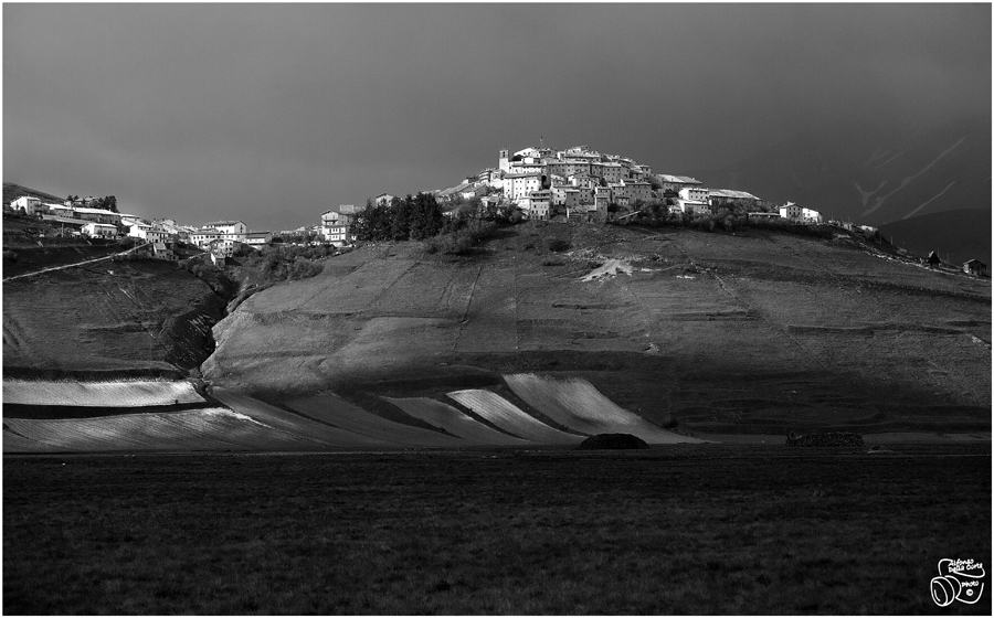 chi non lo conosce ... Castelluccio di Norcia ...