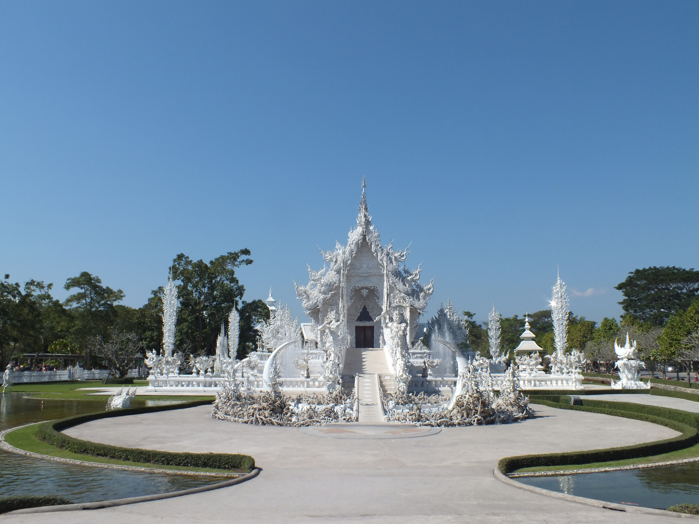 - Chiang Rai -  Wat Rong Khun 05