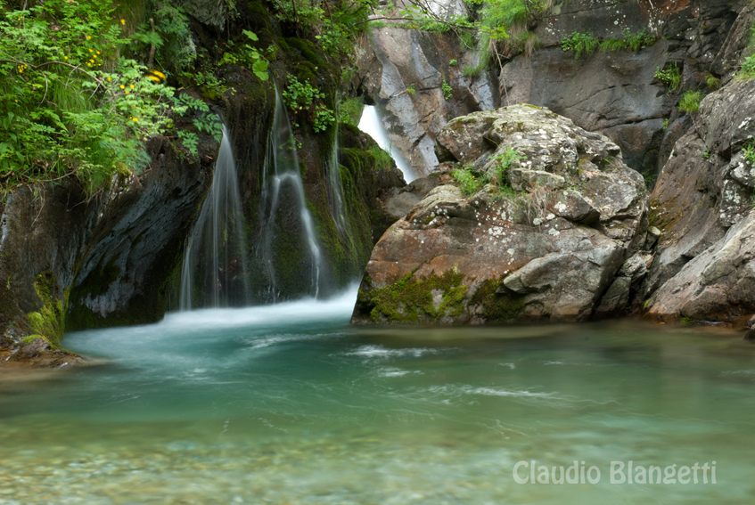 Chiare , fresche acque