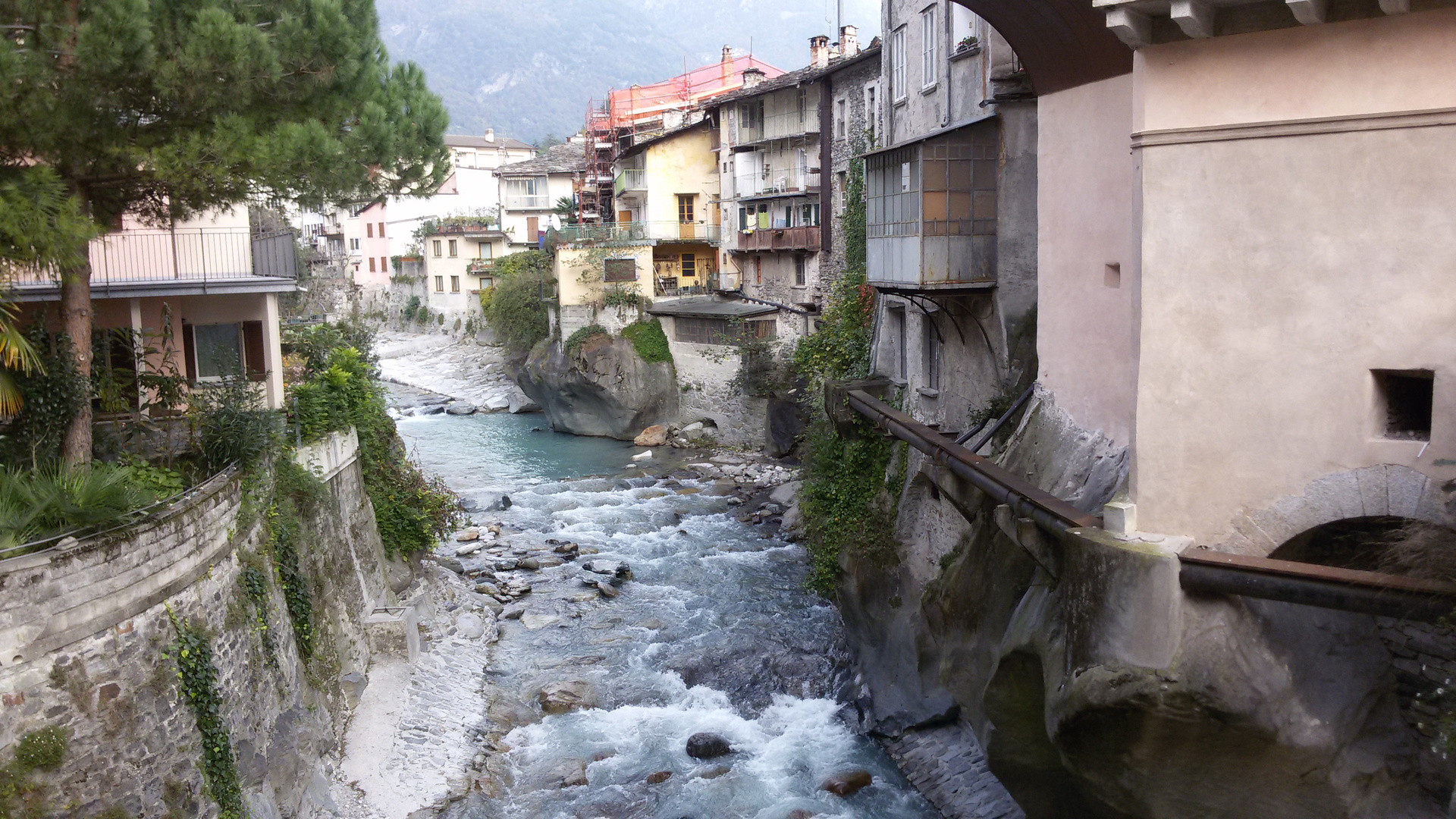 Chiavenna: fiume Mera.