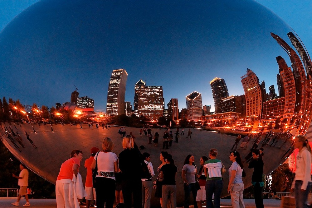 Chicago Bean "Cloudgate" on a hot August night