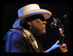 Chicago Blues: A Living History - Carlos Johnson