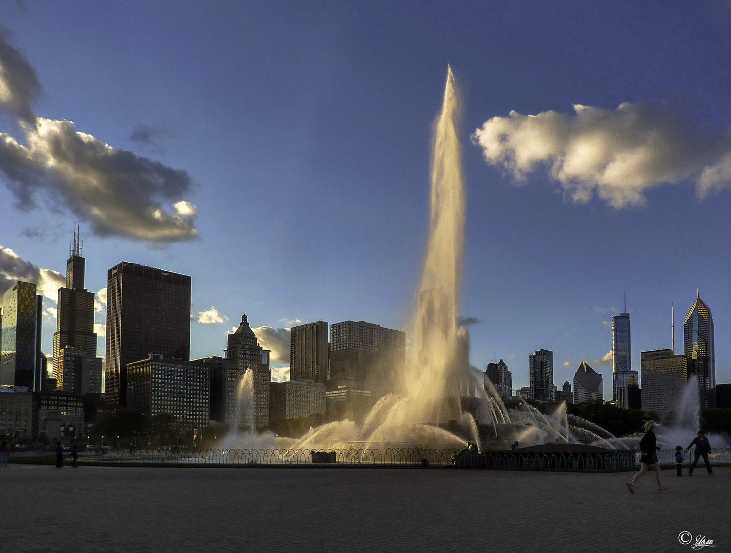 CHICAGO- Buckingham Fountain