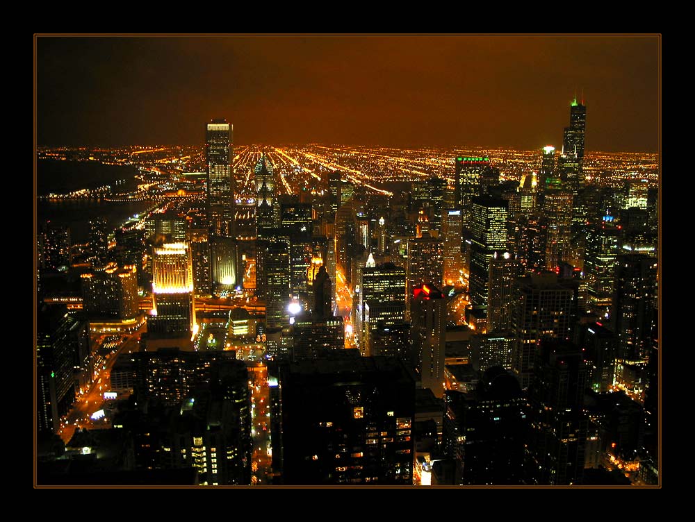 CHICAGO by night