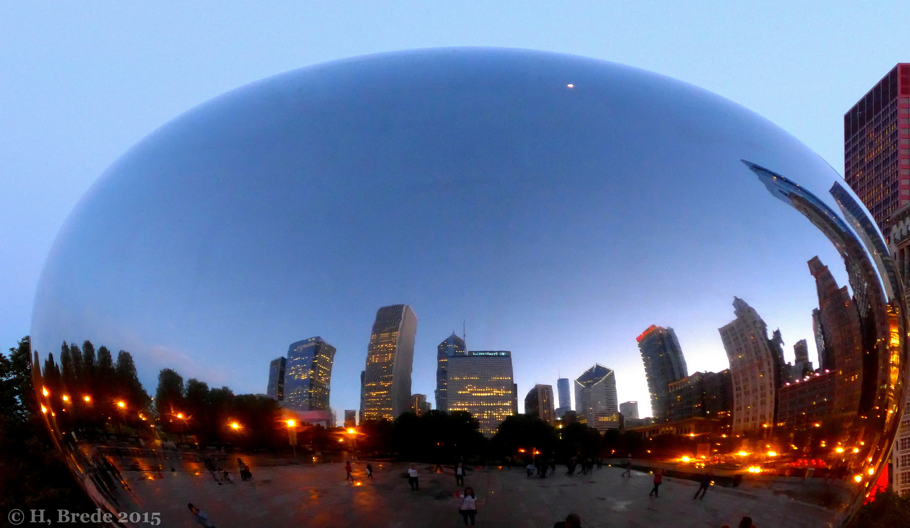 Chicago im Spiegel des Cloud Gate...