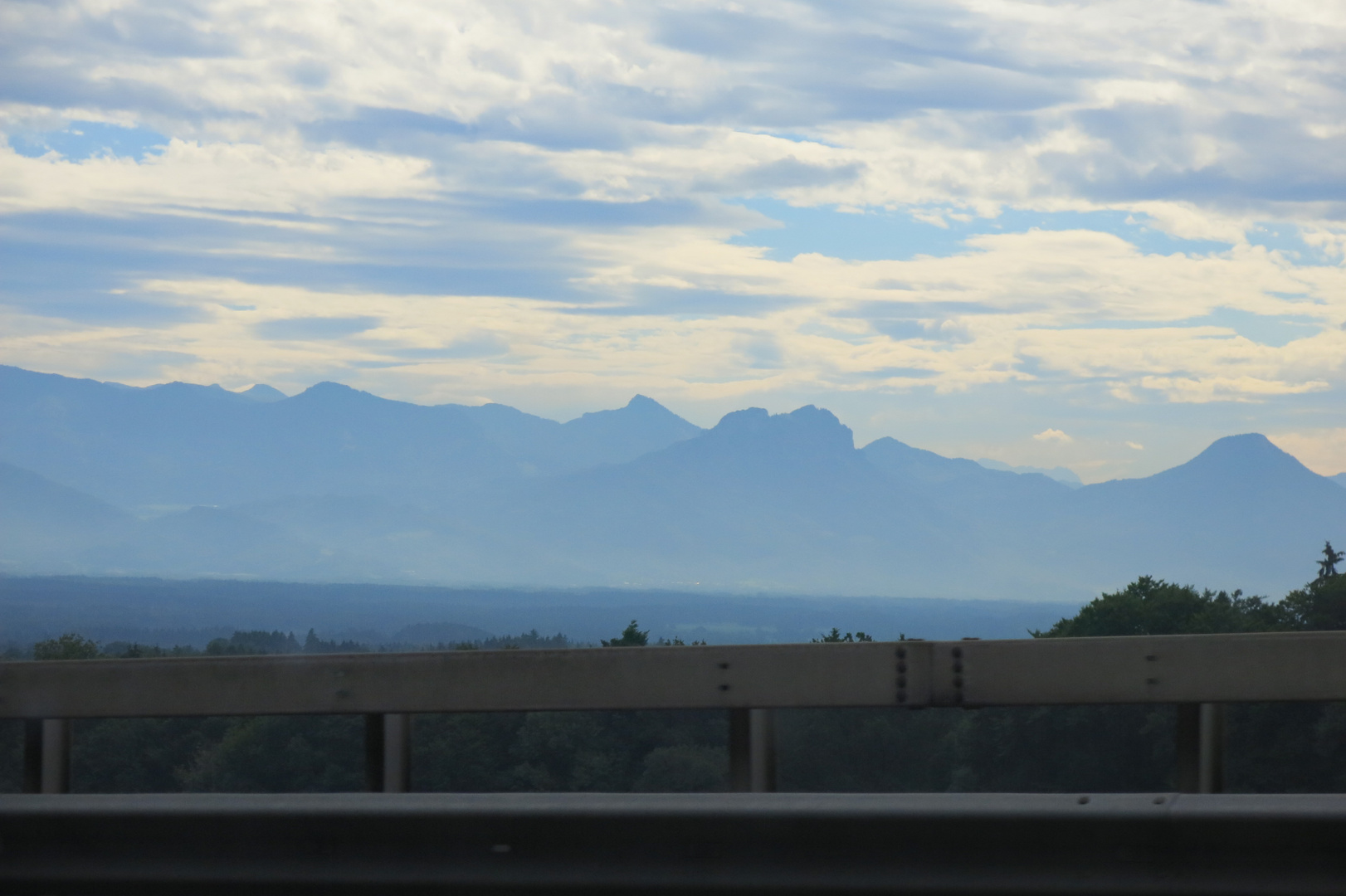 Chiemgauer Berge von der Autobahn