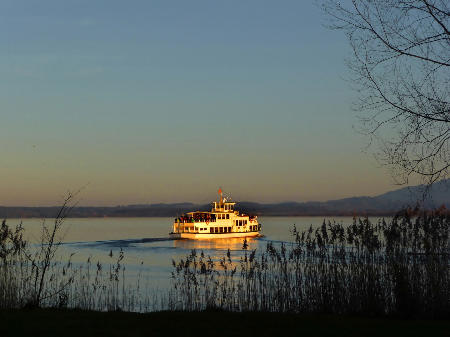 Chiemsee. Fraueninsel: Auf zum Weihnachtsmarkt