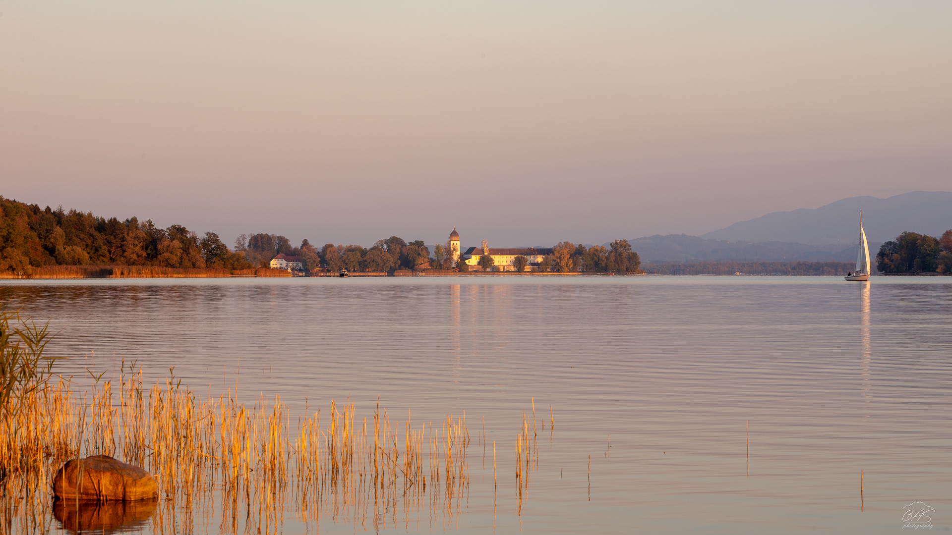 Chiemsee mit Fraueninsel