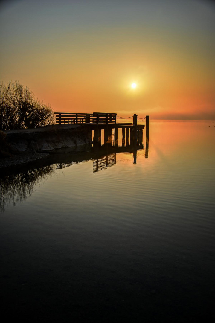 Chiemsee (Rimsting) - Sonnenaufgang mit Bootssteg