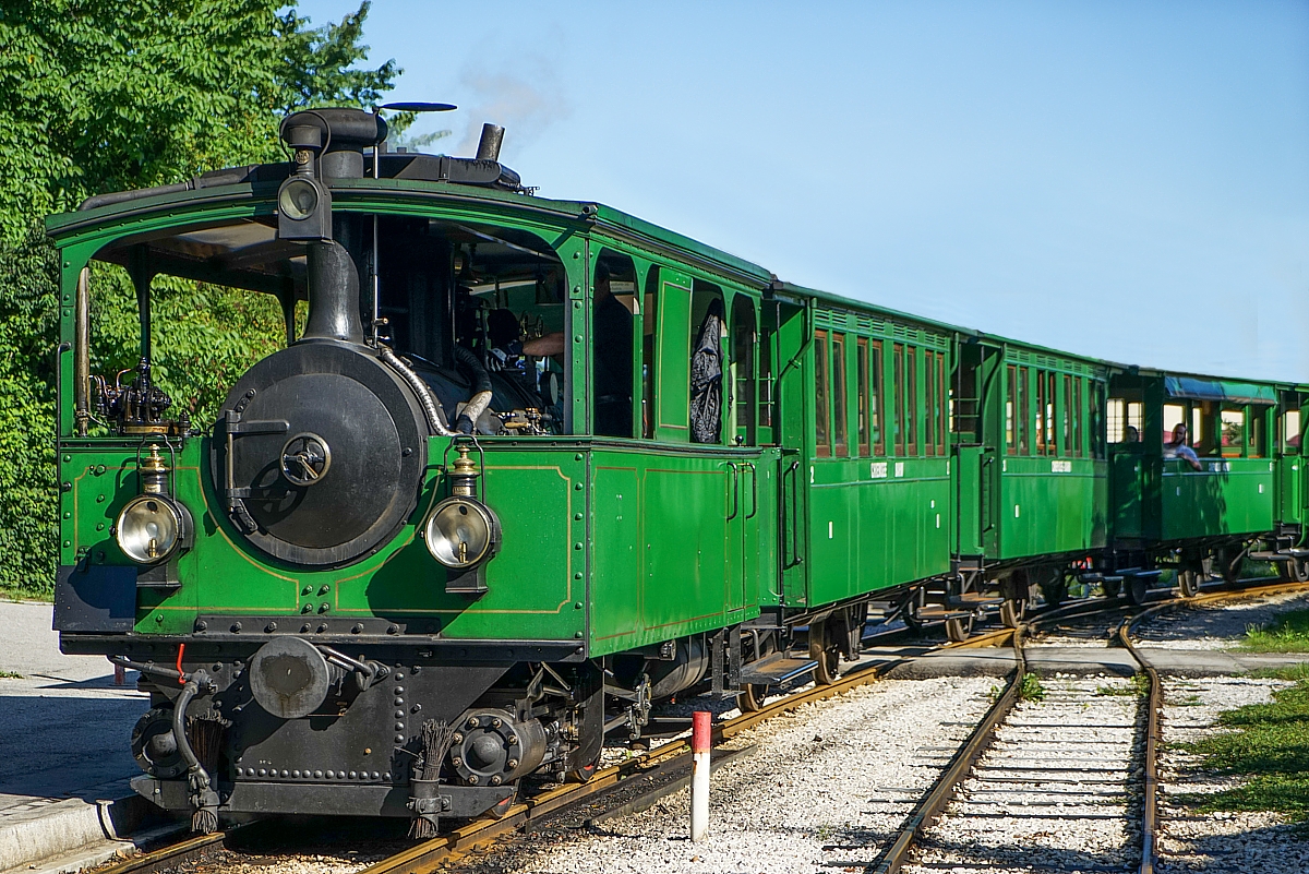 Chiemseebahn - Bahnhofseinfahrt