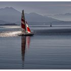 Chiemsee_Segelboot_Gegenlicht