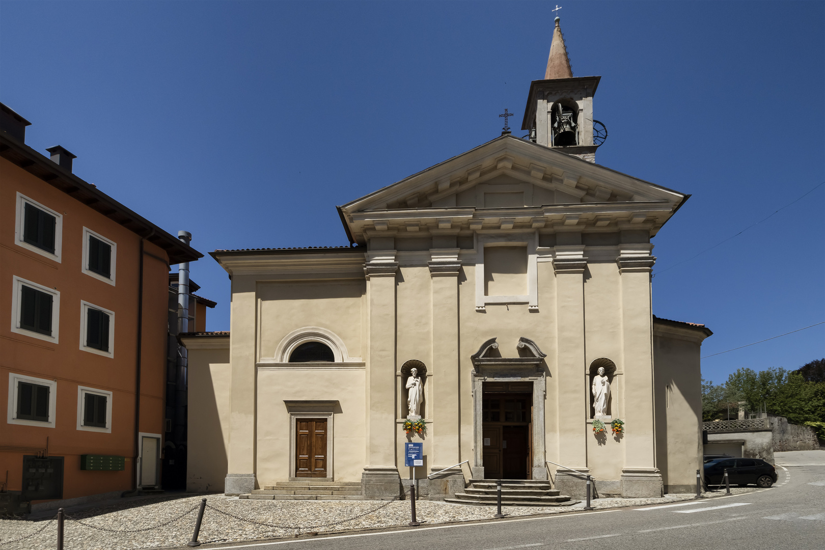 Chiesa dei Santi Filippo e Giacomo, Laveno