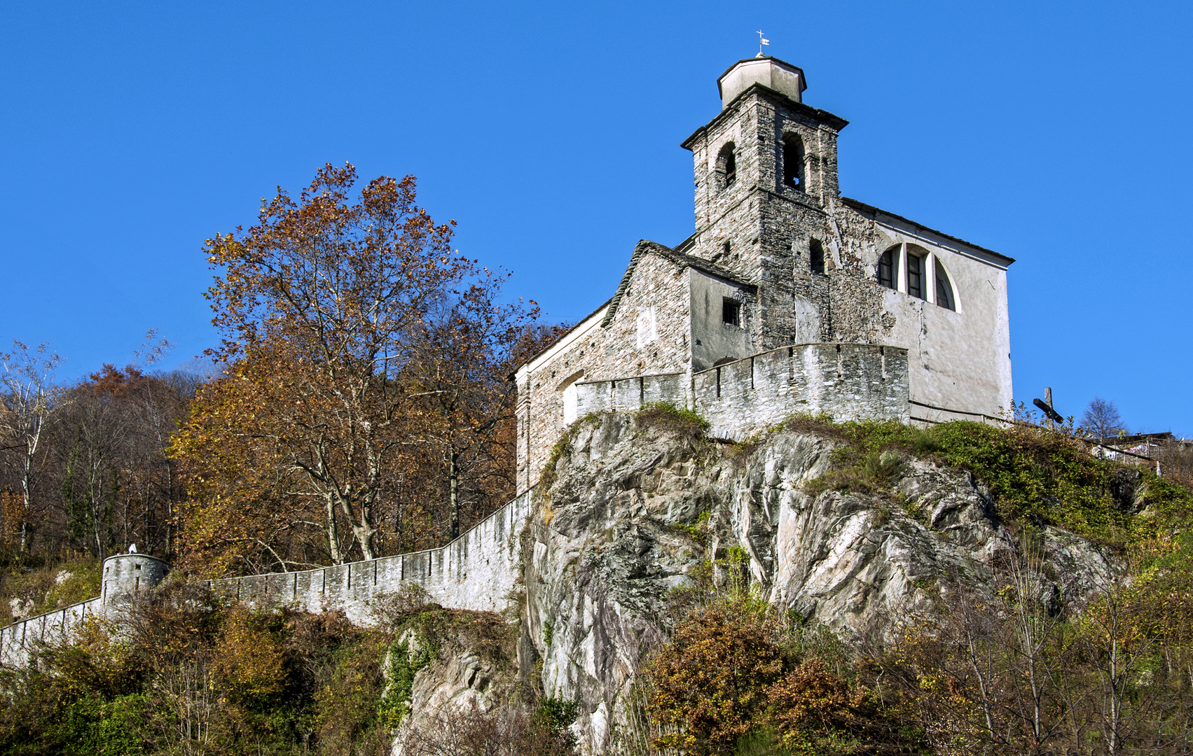 Chiesa della S S. Trinita Monte Carasso Ticino