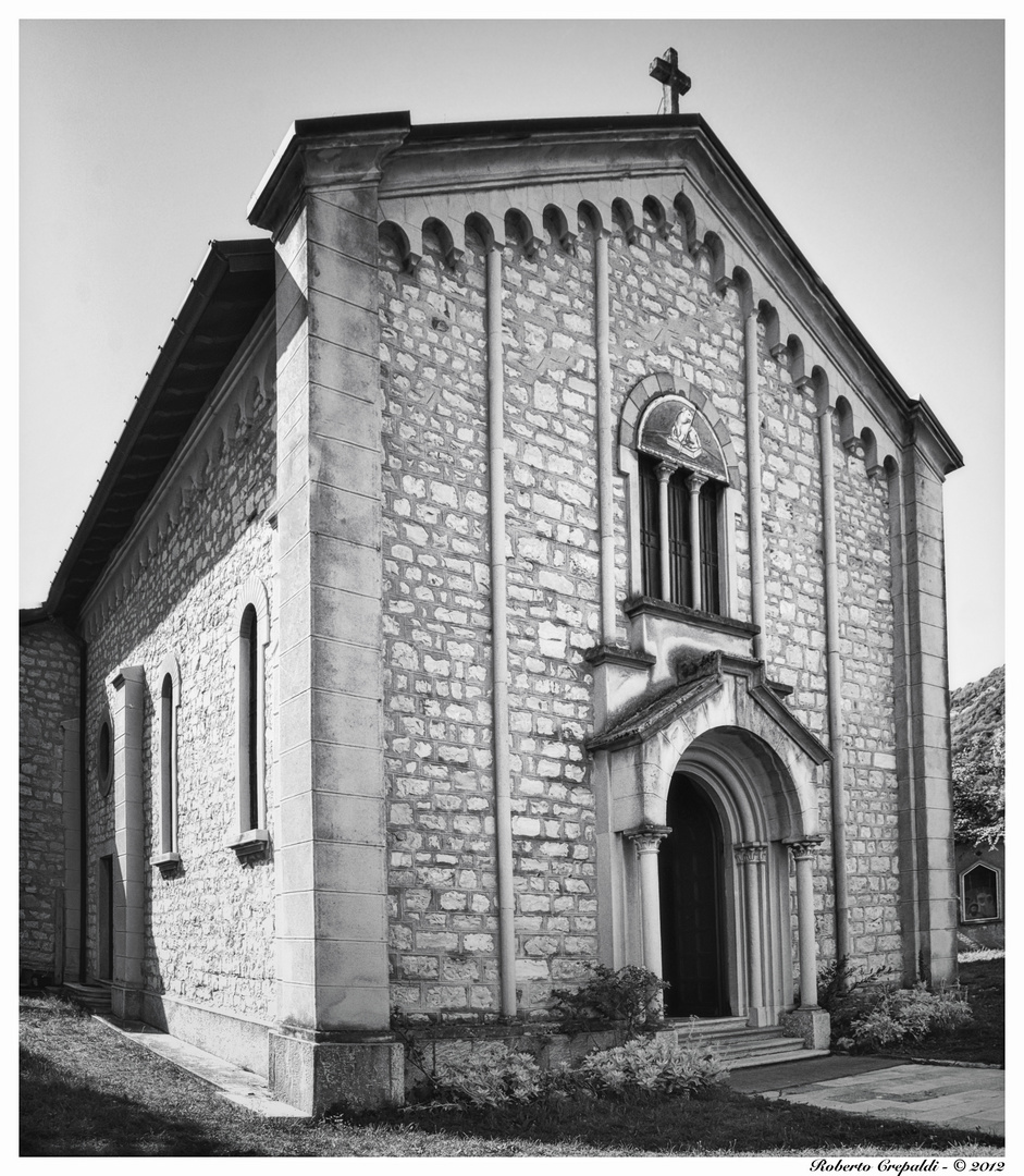 Chiesa Sant'Ambrogio, Arcumeggia