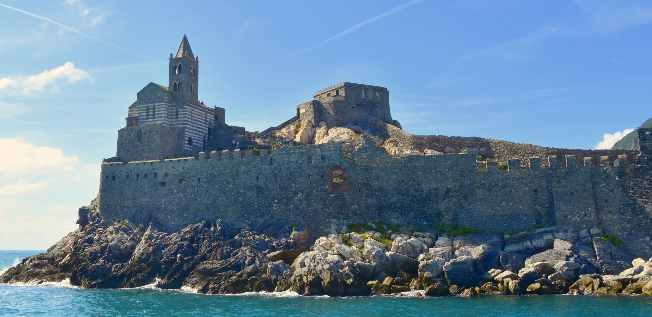 CHIESA SUL MARE