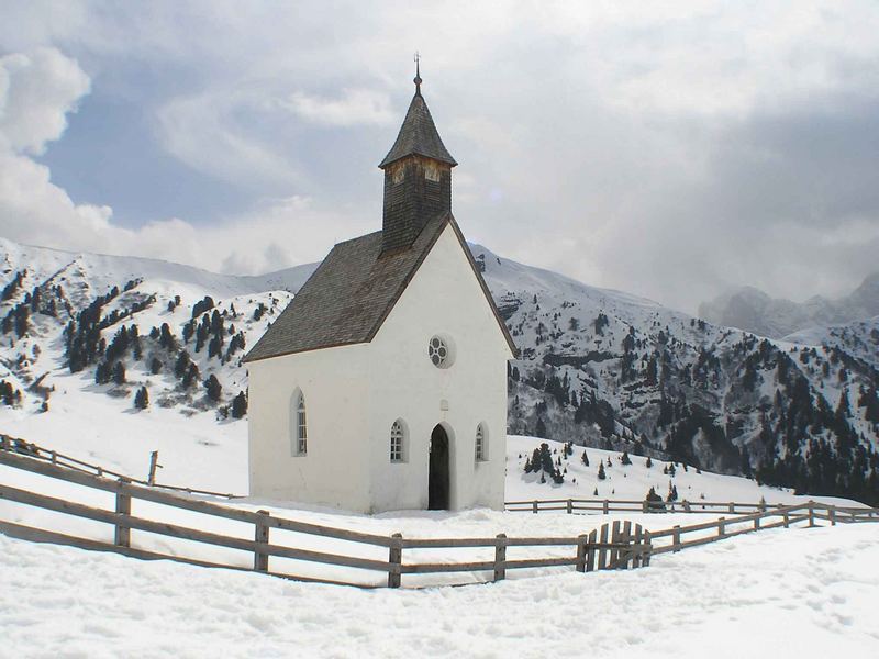 Chiesa Sull' alpe