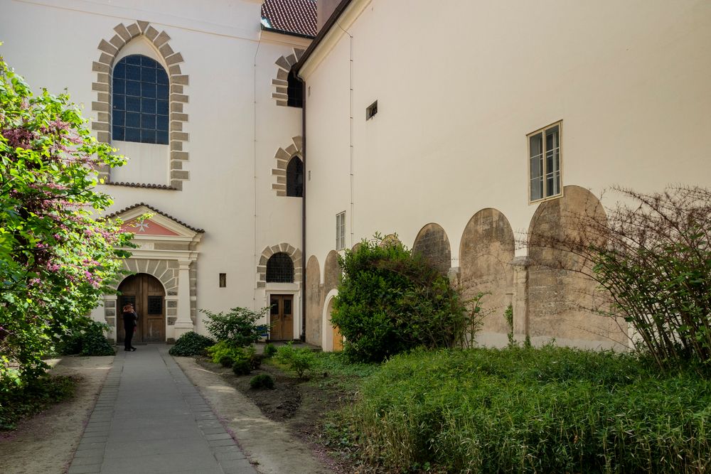 Chiesa Vergine Maria sotto la catena, Praga