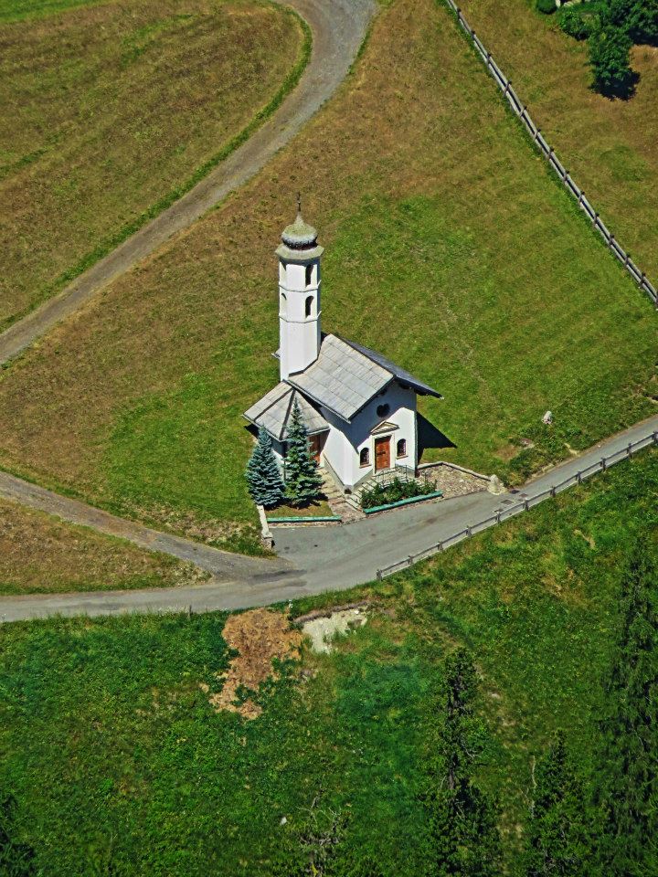 Chiesetta di montagna